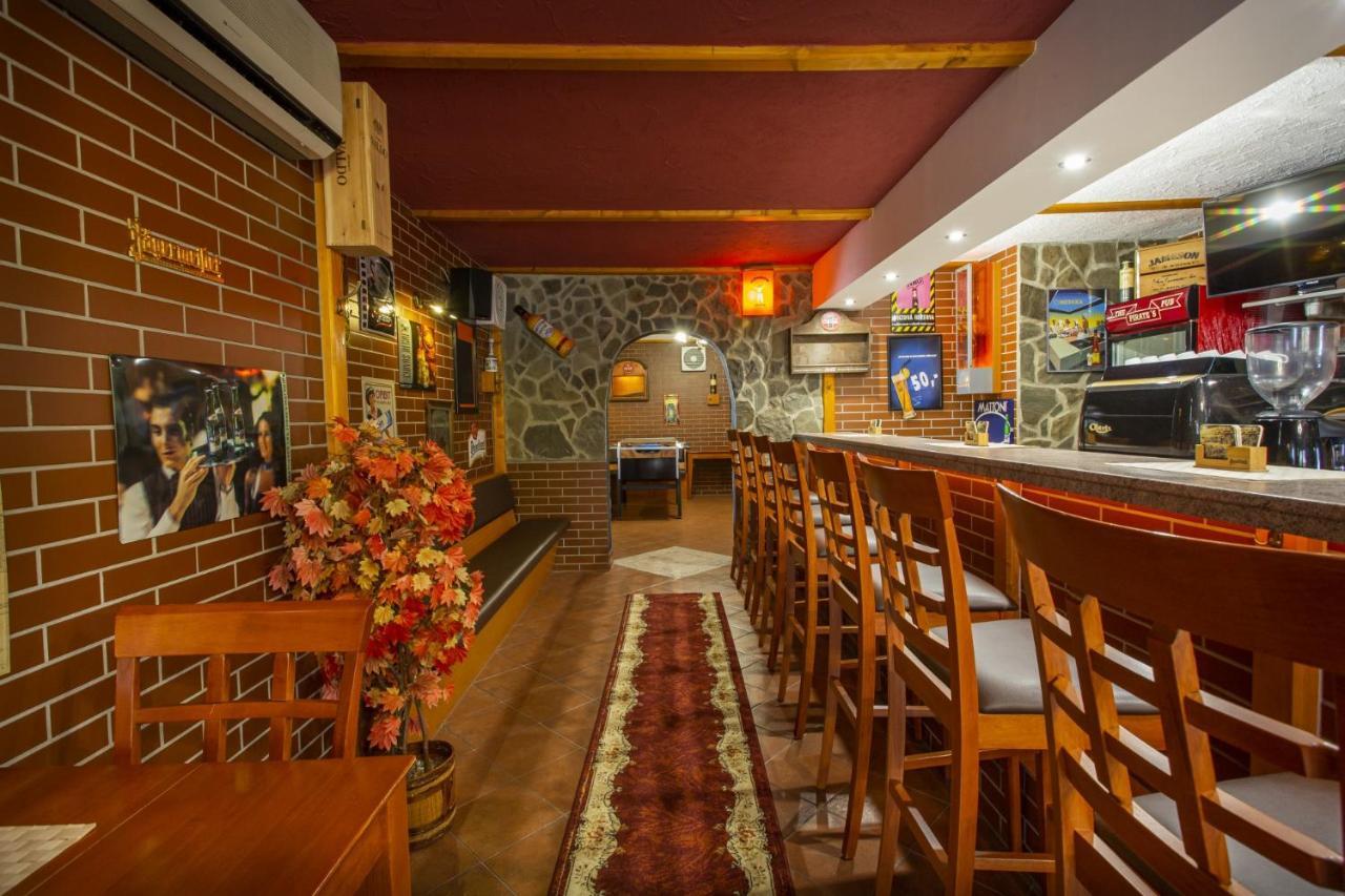 Hotel El Greco Рожнов-под-Радгоштєм Екстер'єр фото
